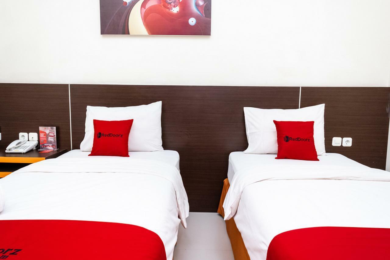 Reddoorz @ Pelita Raya Rappocini Hotel Makassar Exterior photo