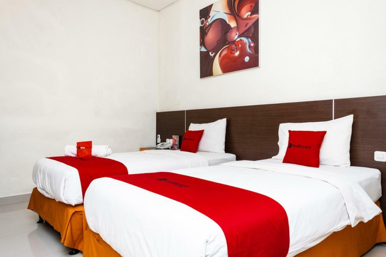 Reddoorz @ Pelita Raya Rappocini Hotel Makassar Exterior photo